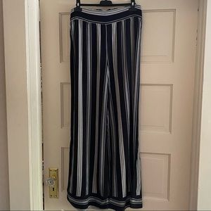 Philosophy Black & White Pants Size Medium